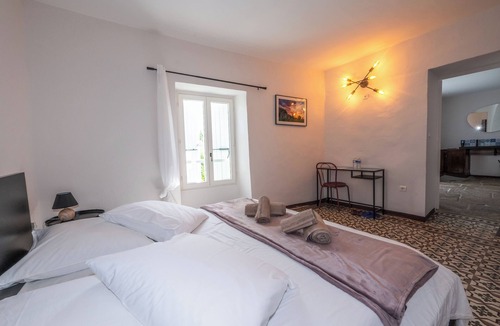 Pompignan Bed & Breakfast | Chambre Double Avec Salle de Bains Privative V