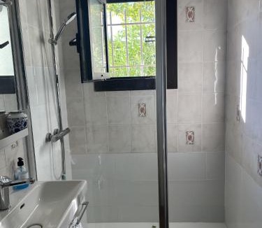 Croix-d'Argent House | Chambre double Greg en colocation