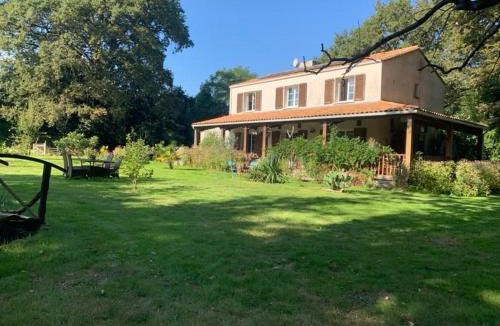 Corcoue-sur-Logne Bed & Breakfast | Chambre d'hôtes Sous Les Grands Chênes BOHEME