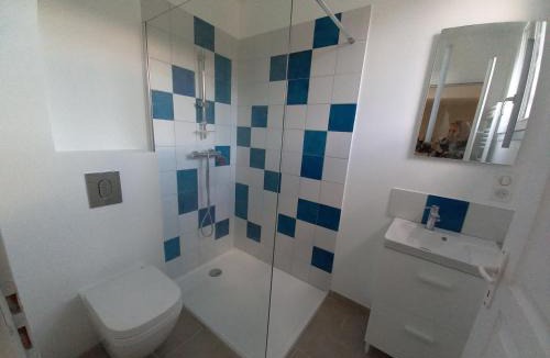 Saint-Germain-de-Calberte Bed & Breakfast | Chambre Bleue - Ostau la Lutz