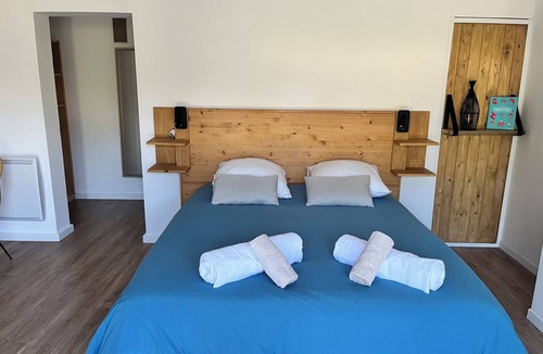 Soorts-Hossegor Bed & Breakfast | Chambre La Centrale : private terrace -Heated swimming pool, 5mn from the beach