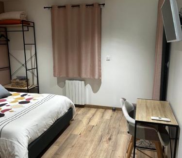 Louplande House | Chambre privative avec spa