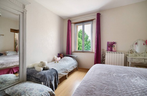 Monclar-de-Quercy Bed & Breakfast | Chambre Rose for 5 Guests