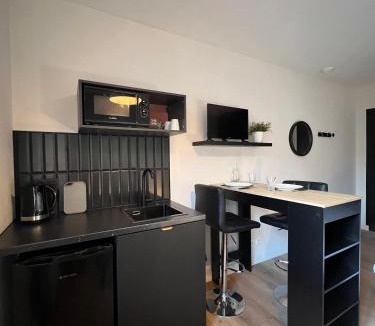 Dol-de-Bretagne Bed & Breakfast | Chambre studio centre ville Dol de Bretagne