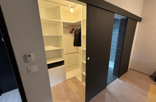 Montauban House | Chambre Thea