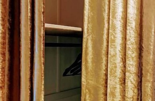 Le Thor Bed & Breakfast | Chambre Voltaire ou Chambre Beckett, terrasse en bord de Sorgue