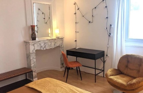 Le Thor Bed & Breakfast | Chambre Voltaire ou Chambre Beckett, terrasse en bord de Sorgue