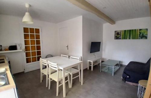 Annoisin-Chatelans House | Chambres d'hôtes
