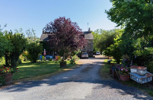 Espagnac Bed & Breakfast | Chambres d'hôtes de la ferme apicole d'Espagnac Corrèze