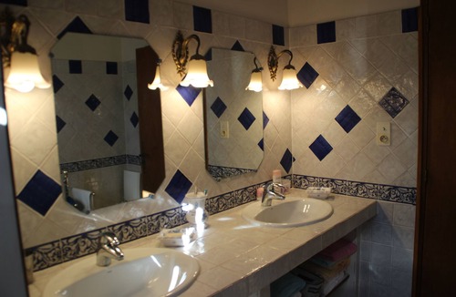 Manosque Bed & Breakfast | Chambres d'hôtes Elisa & Etienne