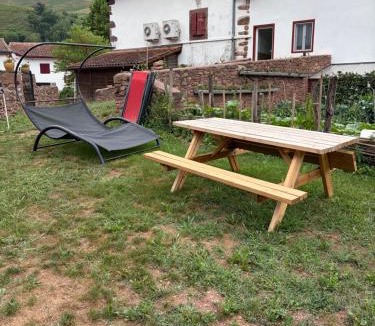 Hosta House | chambres d'hôtes Etche Iza