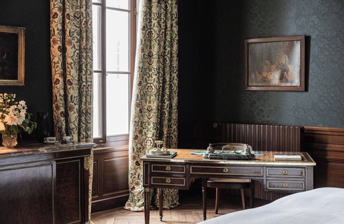 Le Pian-Medoc Bed & Breakfast | Chambres D'hôtes Dans un Château Exceptionnel du Xvie au Cœur de la Nature