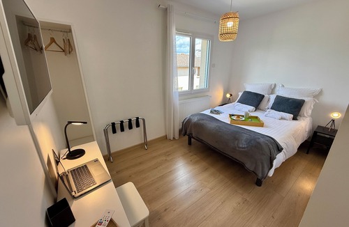 Beynost Bed & Breakfast | Chambres D'hôtes Gite Grange Debout