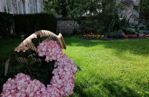 Appoigny Bed & Breakfast | Chambres et Tables d'hôtes du Puits d'Athie