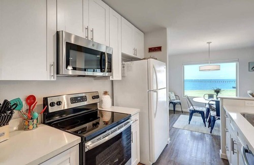 Harbor Oaks Apartment | ChaMingo 905, Bayfront, two bedroom, two bath condo with unobstructed views of Aransas Bay!
