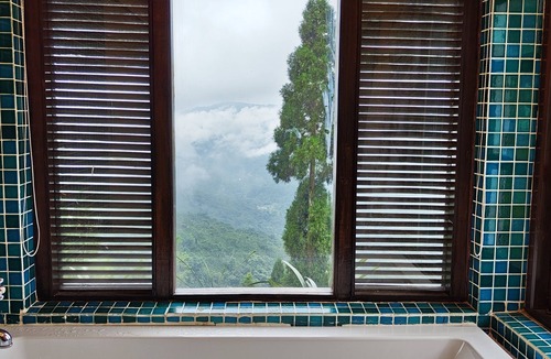 Kayiavir Plungdung Hotel | Chamong Chiabari