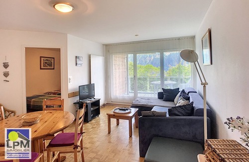 Leysin Apartment | Chamossaire B502 5 minutes from the cable cars and near the centre, modern apartment house. Apartmen