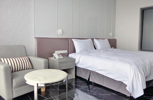 Hualien City Centre Hotel | Champ De Rose Hotel