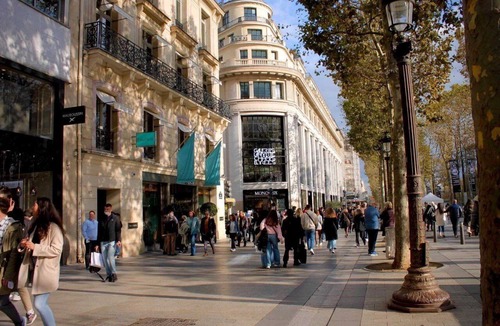 Faubourg-du-Roule Condo | Champs Elysees - Arc de Triomphe Cozy Studio in Paris 8