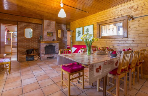 Chamrousse Ski Chalet | Chamrousse independent housing in chalet, sleeps 8, 70 m², max 6 adults