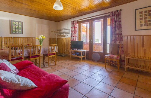 Chamrousse Ski Chalet | Chamrousse independent housing in chalet, sleeps 8, 70 m², max 6 adults