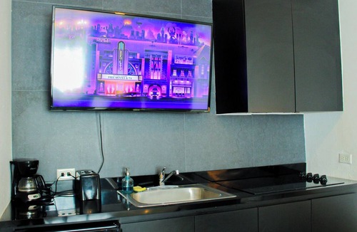 Quinto Apartment | Chandelier 101