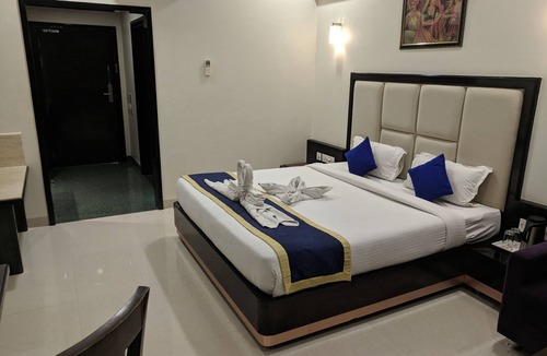 Air Force Area Hotel | Chandra Imperial