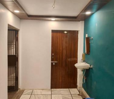 Varanasi Hotel | Chandra Residency - Kashi