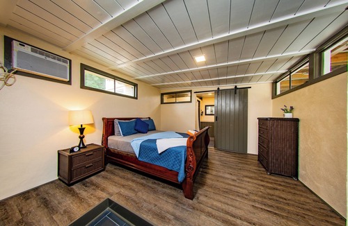 Frederiksted Southeast Hotel | Chaney Room - 1 queen bed & sleeper Sofa - Great historic 1st floor cottage Unit