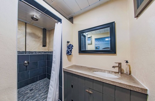 Frederiksted Southeast Hotel | Chaney Room - 1 queen bed & sleeper Sofa - Great historic 1st floor cottage Unit