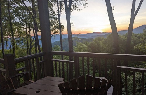Mountain Air Villa | Changes in Latitude - Private Club Access