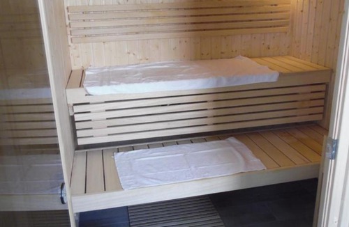 Chatel-Guyon Hotel | Chante Grelet