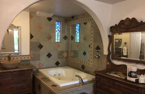 Ojai Hotel | Chantico Inn