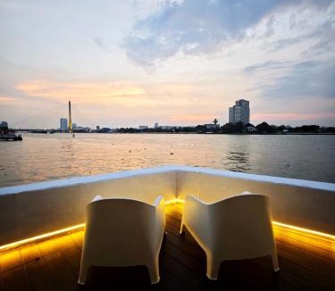 Wachira Phayaban House | Chao phraya riverfront house Baan Rimphraya