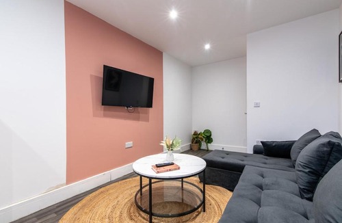 Long Eaton Apartment | Chapel Street Apartments - Great Transport & Local Amenities