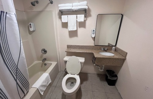 Chaplin Hotel | Chaplin Inn & Suites