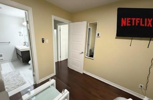 Woodbine Gardens Apartment | Chapman H