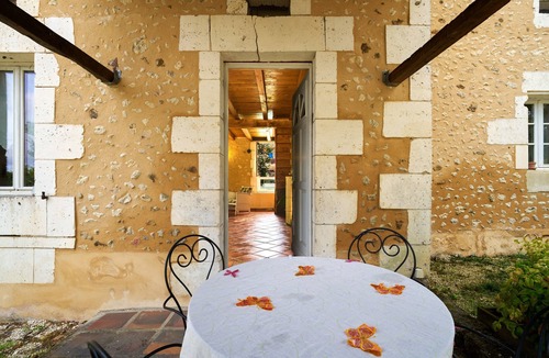 Saint-Sulpice-de-Roumagnac House | Charming Gîte "L'Atelier": Your Périgord Retreat with Shared Pool, Private Terrace & Wi-Fi