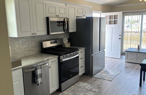 Mystic Island House | Charming 2-bedroom house with WiFi, AC in nice Little Egg Harbor Township.