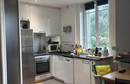 Saint-Claude Apartment | Character apartment with very good standing, overlooking the town of Saint Claude