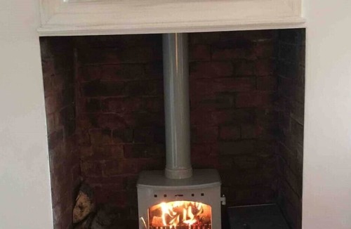 Clowne Cottage | Character cottage. Secluded courtyard garden. Pets welcome by arrangement only