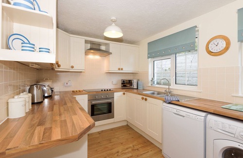 Looe House | Character cottage in peaceful location, near the beach.