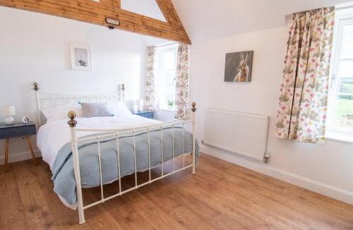 Ellastone House | Character Cottage Nr Peak District and Alton Towers