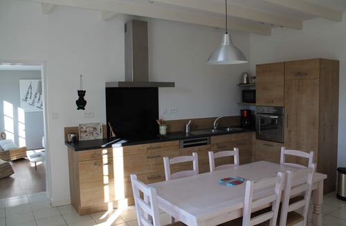 Paimpol House | Character cottage, quiet, near GR34, WIFI