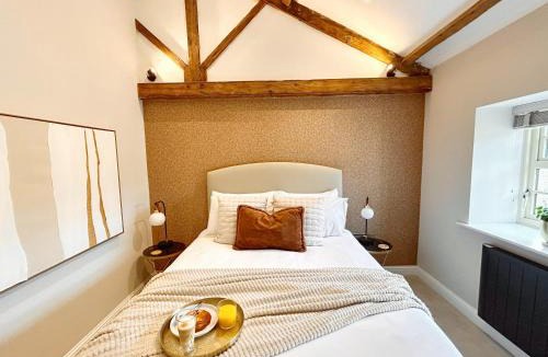 Harrogate House | Character filled Courtyard Escape