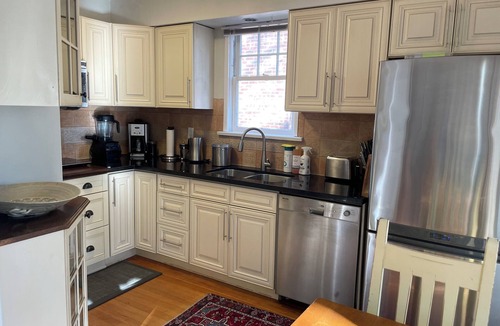 Kitsilano House | Character home away home in kitsilano