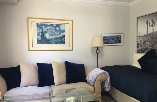 Kitsilano House | Character home away home in kitsilano