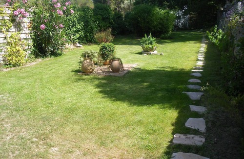 La Couronne House | Character villa with 1000 m² garden close to the sea, Côte Bleue.