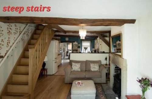 Baslow House | Characterful 2 bed cottage in excellent location
