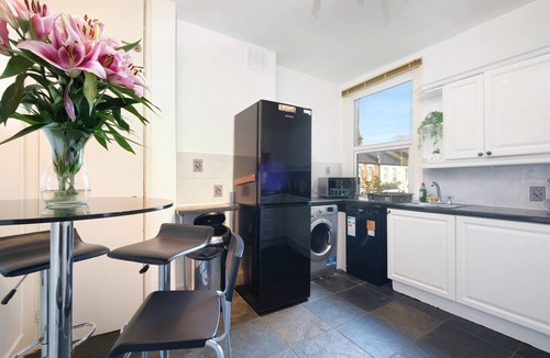 Hammersmith and Fulham House | Characteristic 3 Bedroom House, Fulham
